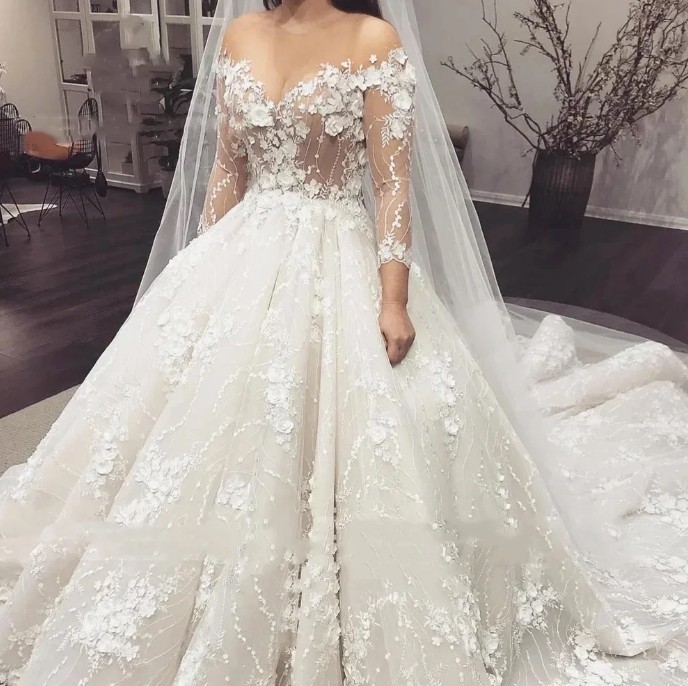 Ball Linie Prinzessin Brautkleid Heiderose mit 3D Blumen Schleppe Schulterfrei