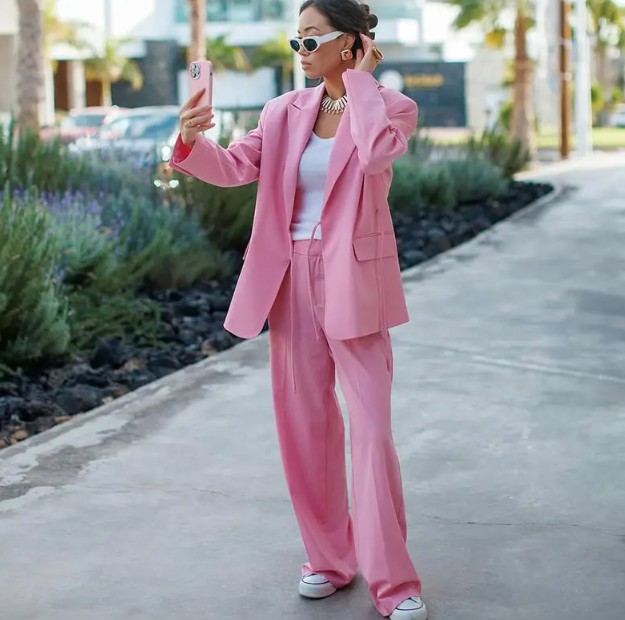  Damen Hosenanzug Erika Elegant in Rosa mit&nbsp;Reverskragen