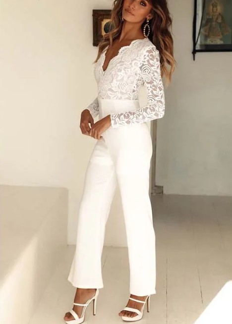 I Linie Langarm Braut Overall Haunani mit V Ausschnitt und&nbsp;Spitze