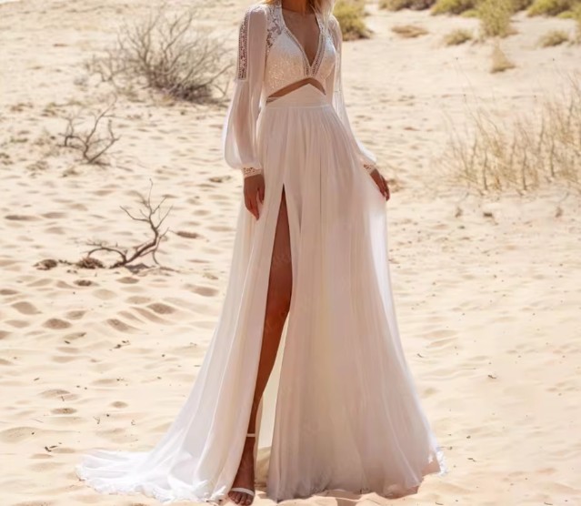 Langarm Boho Style Brautkleid Hina mit Sexy Schlitz&nbsp;Rückenfrei