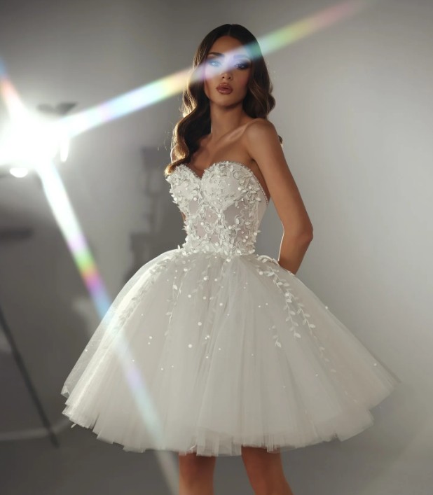 Schulterfreies A Linie Brautkleid Donnice mit Tüll und Blumen&nbsp;Spitze