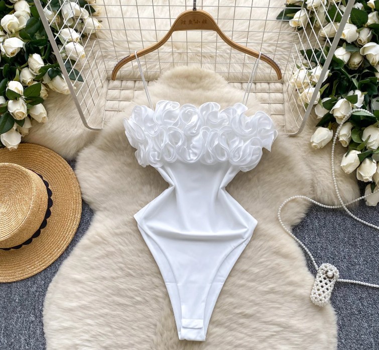 Sexy Spaghettiträger Body Harper für die Braut mit 3D Blumen in&nbsp;Weiß