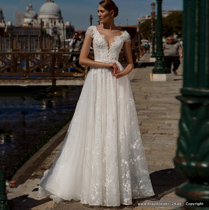 Luxus A-Linie Brautkleid Freyja mit Spitze&nbsp;Bodenlang