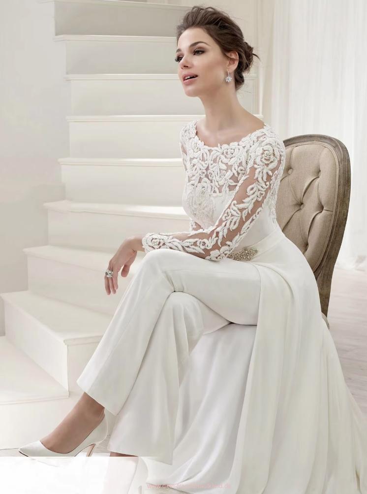 Standesamt Outfit Braut Overall Clea Festlich in Weiß mit Spitze und Schleppe Abnehmbar