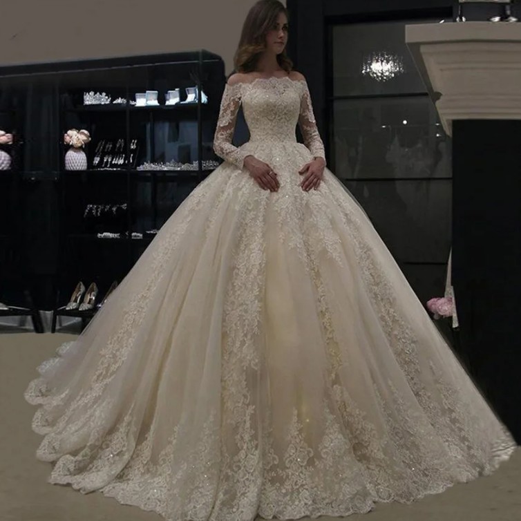 Ball Linie Brautkleid Imke Schulterfrei mit Spitze und Schleppe