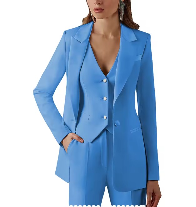 Damen Hosenanzug Elonie Dreiteilig mit Weste in Hellblau