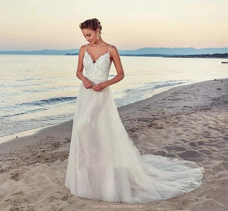 Spaghettiträger Fit and Flare Brautkleid Ayana mit Spitze Applikationen und Schleppe