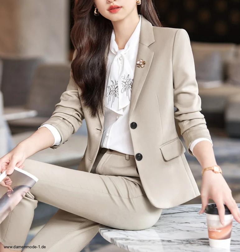 Eleganter Damen Hosenanzug Barbara Schlank Geschnitten in Beige&nbsp;Creme