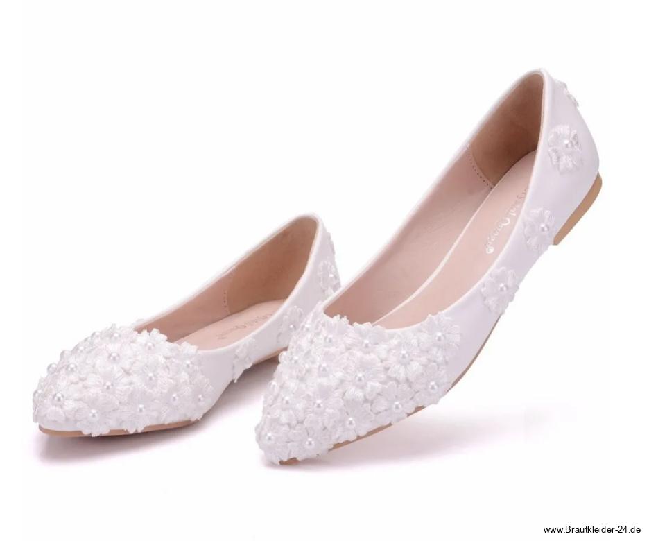 Ballerinas Flache Brautschuhe Kiara in Weiß mit Blumen und&nbsp;Perlen