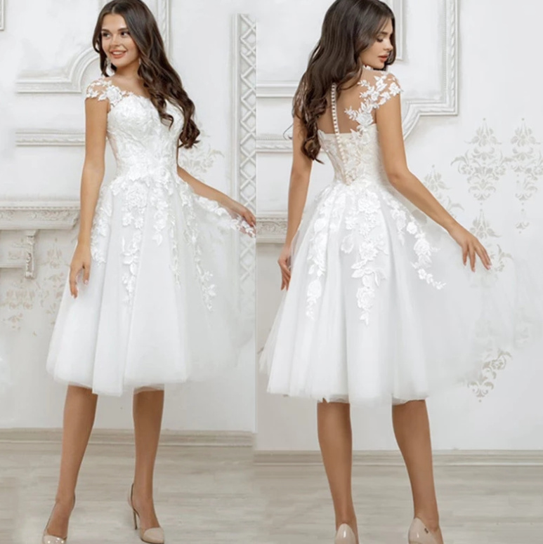 Elegantes Tüll Brautkleid Christa Wadenlang mit&nbsp;Blumenspitze