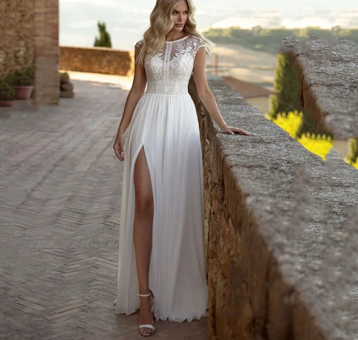 Ärmelloses Boho Chiffon Brautkleid Innozentia mit Spitze und Cut&nbsp;Out