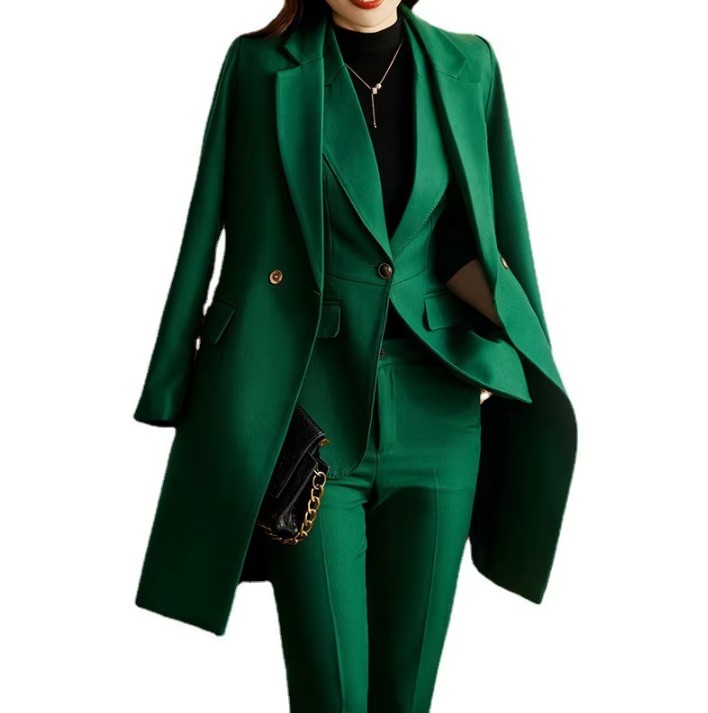 Damen Hosenanzug Effie Dreiteilig mit Long Blazer in&nbsp;Dunkelgrün