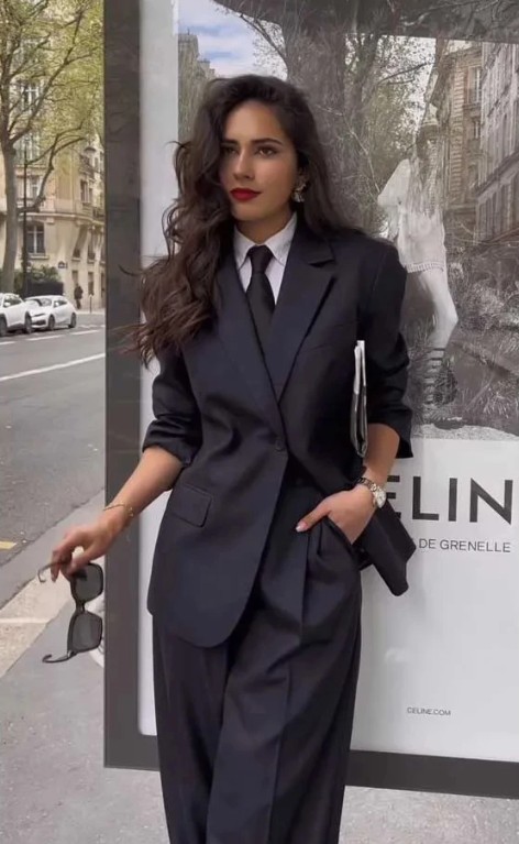 Damen Hosenanzug Schick – Klassisch in&nbsp;Schwarz