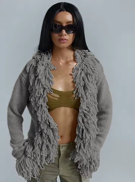 Damen Strickjacke Eloise Cardigan mit Franzen in&nbsp;Grau