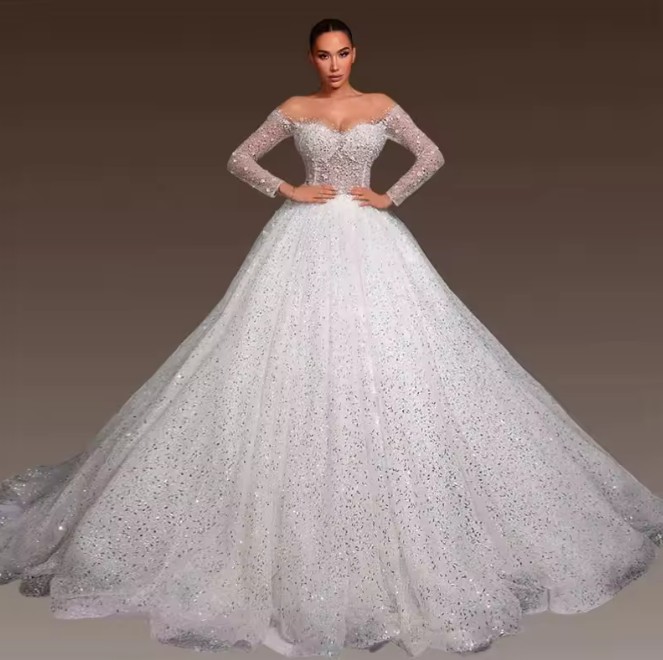 Klassisches Langarm Glitzer Prinzessin Brautkleid Estrella mit&nbsp;Ärmeln