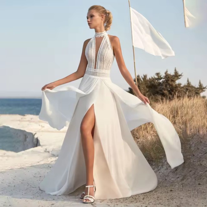 Neckholder Träger Boho Style Brautkleid mit Schlitz und Sexy Rückenausschnitt
