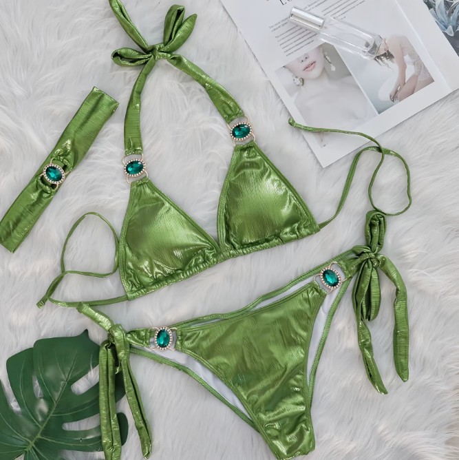 Strass Push Up Halterneck Bikini Sayuri Dreiteilig in&nbsp;Grün