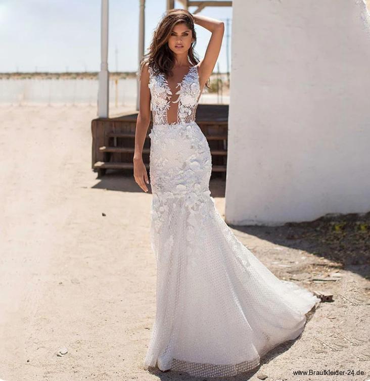 Fit and Flare Brautkleid Larissa mit Blumenspitze und Sexy V&nbsp;Ausschnitt