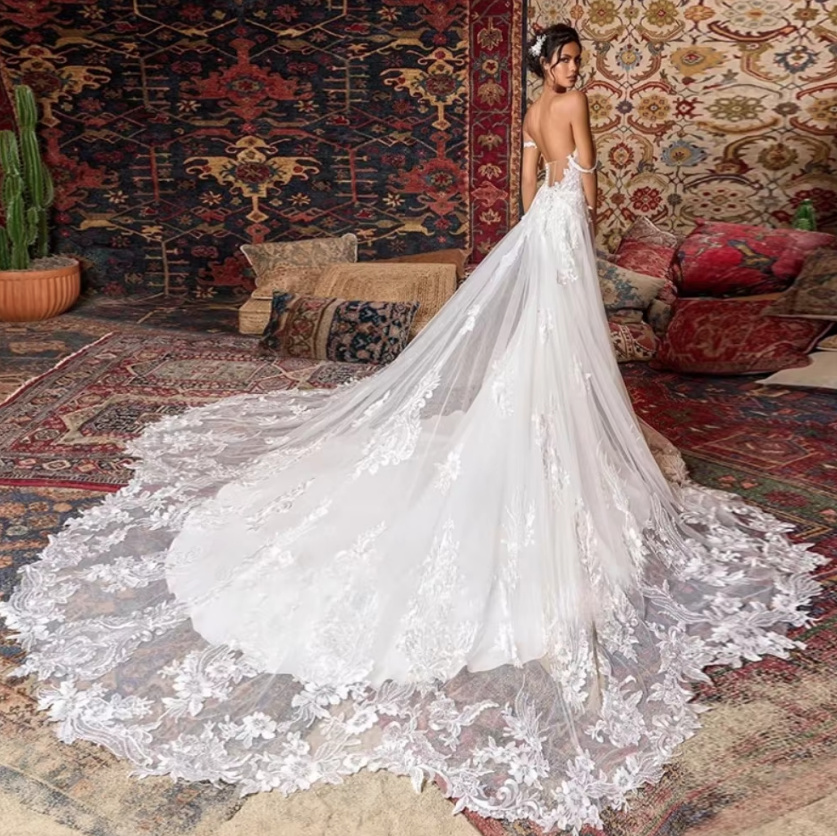 Schulterfreies 2in1 Luxus Brautkleid Dorina mit Lingerie Oberteil Spitze und&nbsp;Schleppe