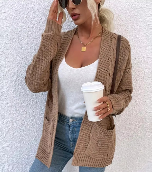 Kurze Damen Strickjacke Cardigan Eyvette mit Taschen&nbsp;Braun