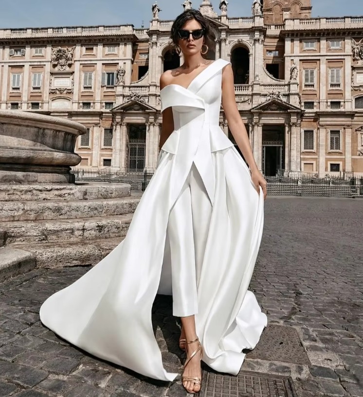 One Shoulder Braut Overall Jumpsuit Joaline Schleppe&nbsp;Abnehmbar