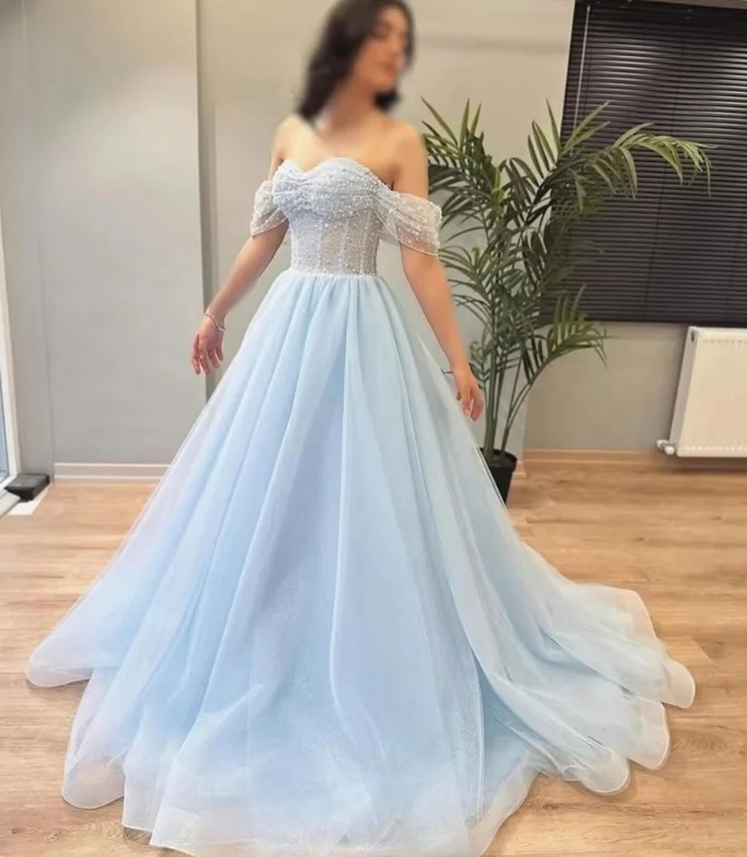 Schulterfreies A Linie Brautkleid Inken mit Lingerie Oberteil in&nbsp;Himmelblau