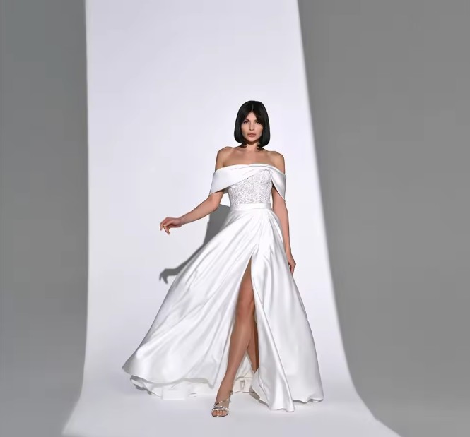 Schulterfreies Brautkleid Evelin mit&nbsp;Applikationen