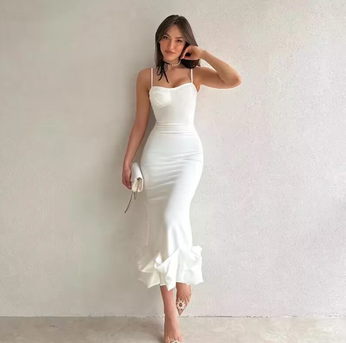 Spaghettiträger I-Linie Standesamt Brautkleid Julianne mit Rüschen&nbsp;Saum