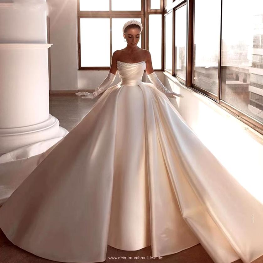 Schulterfreies Ball Linie Brautkleid Carmina mit Perlen&nbsp;Applikationen