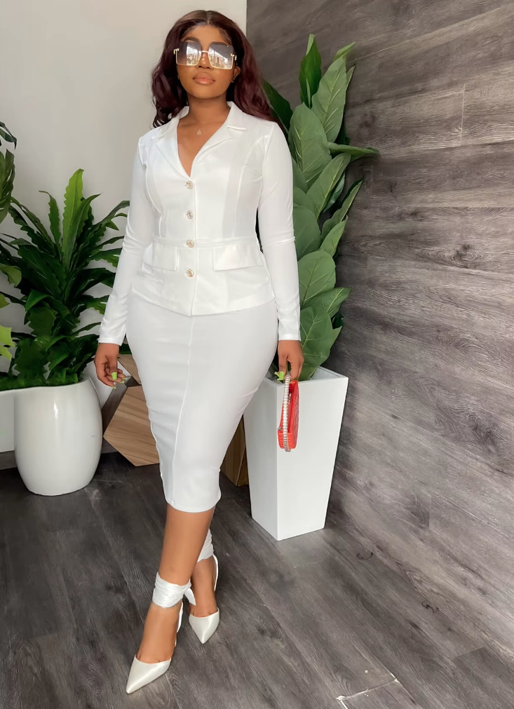 Bleistift Damen Kostüm für den Standesamt Wadenlang in&nbsp;Weiß