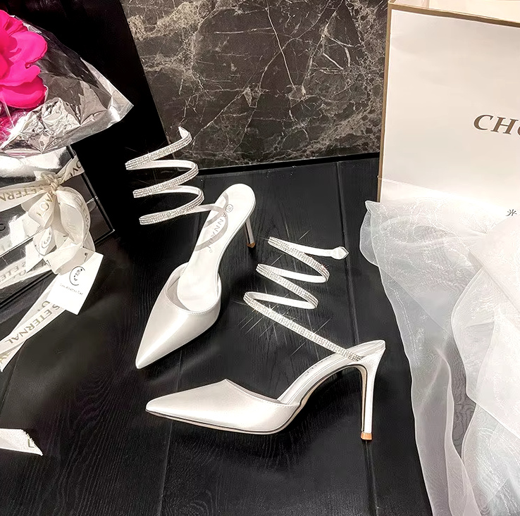 Römer Style Pumps Brautschuhe mit Strass&nbsp;Applikationen