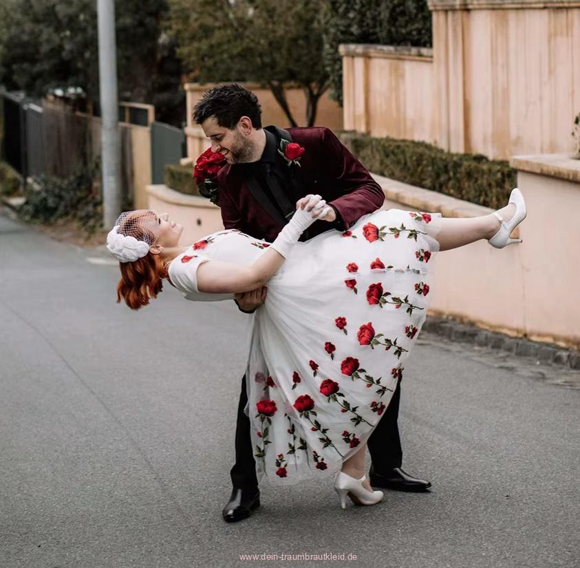 50er Style Brautkleid Daniela Wadenlang mit&nbsp;Rosen