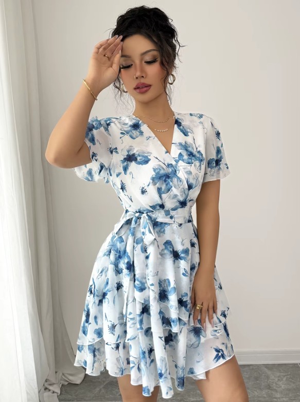 Kurzes Chiffon Sommerkleid Ganya Weiß Blau mit Blumenmuster