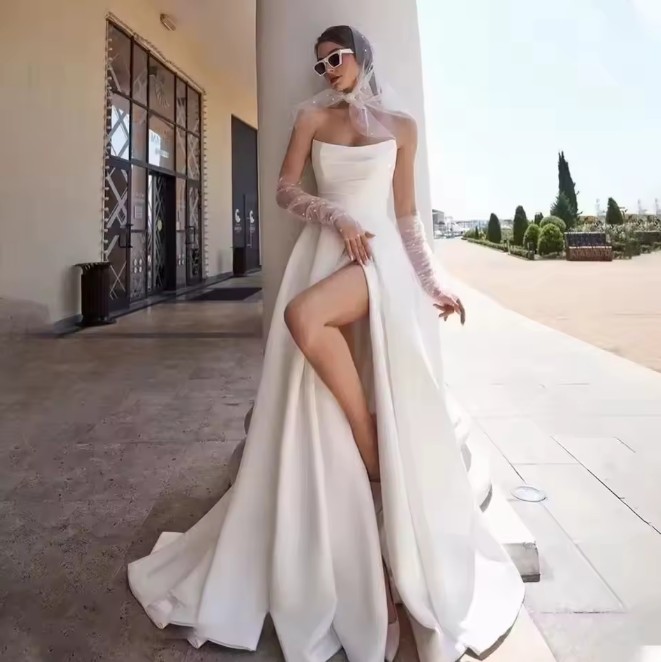 Schulterfreies A Linie Brautkleid Isamara mit Sexy Schlitz