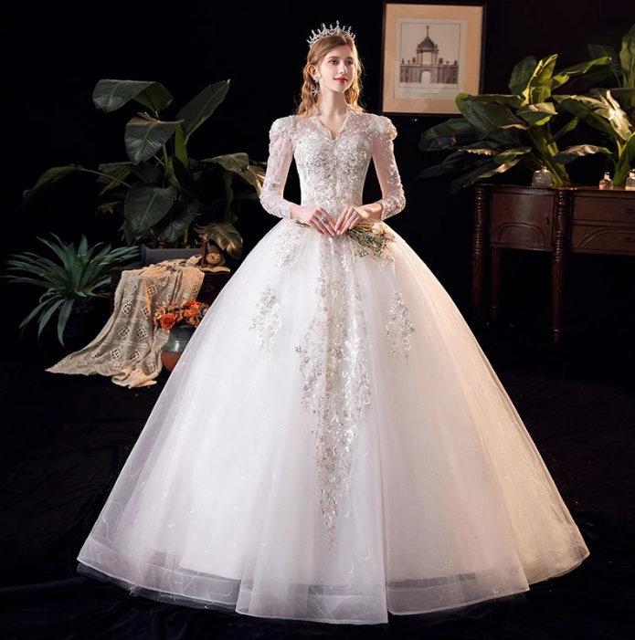 Ball Linie Königin Brautkleid Amelie mit Pailletten Kristall Stickereien