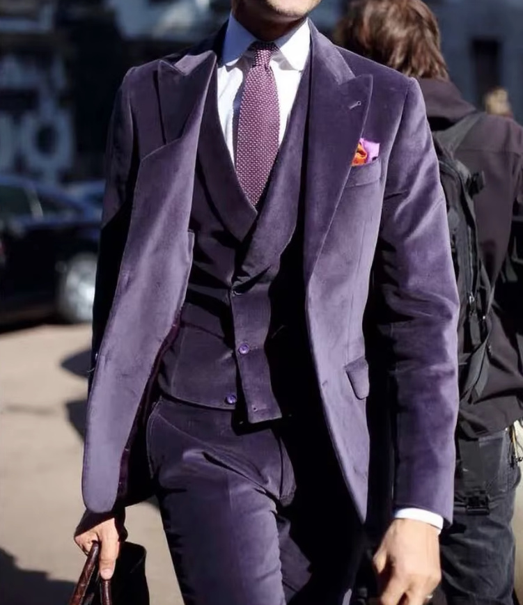 Lila Samt Hochzeitsanzug für den Bräutigam Dreiteilig mit&nbsp;Weste