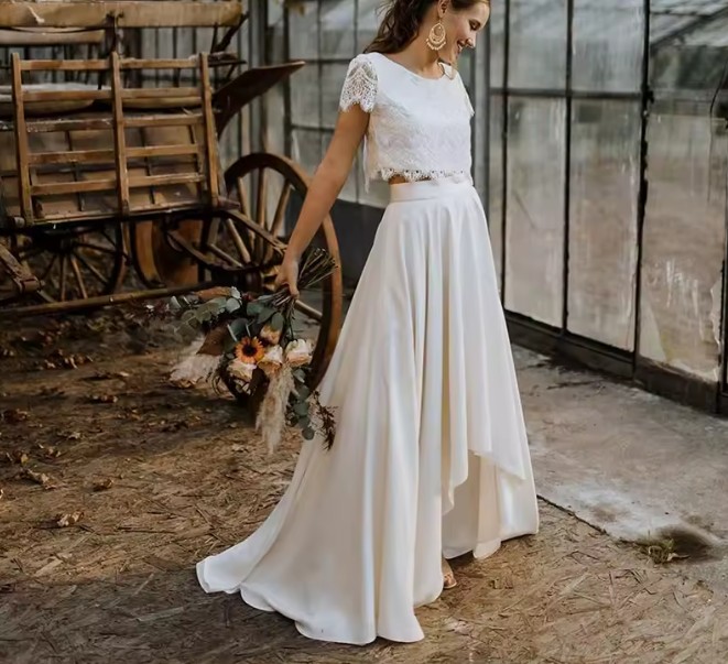 Zweiteiliges Vokuhila Boho Brautkleid Iris mit&nbsp;Ärmeln