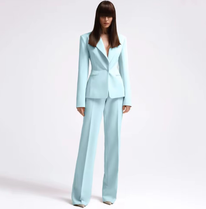 Eleganter Einreiher Hosenanzug für Hochzeitsgäste Ivette in&nbsp;Himmelblau