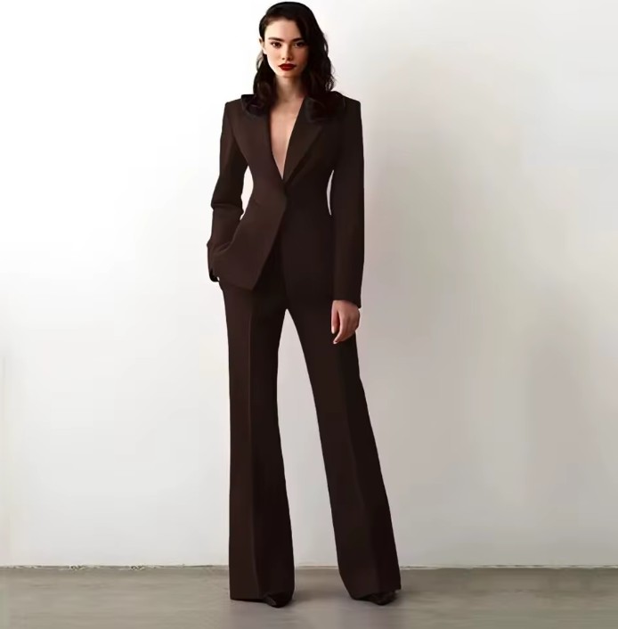 Eleganter Hosenanzug für Hochzeitsgäste Iva in Braun