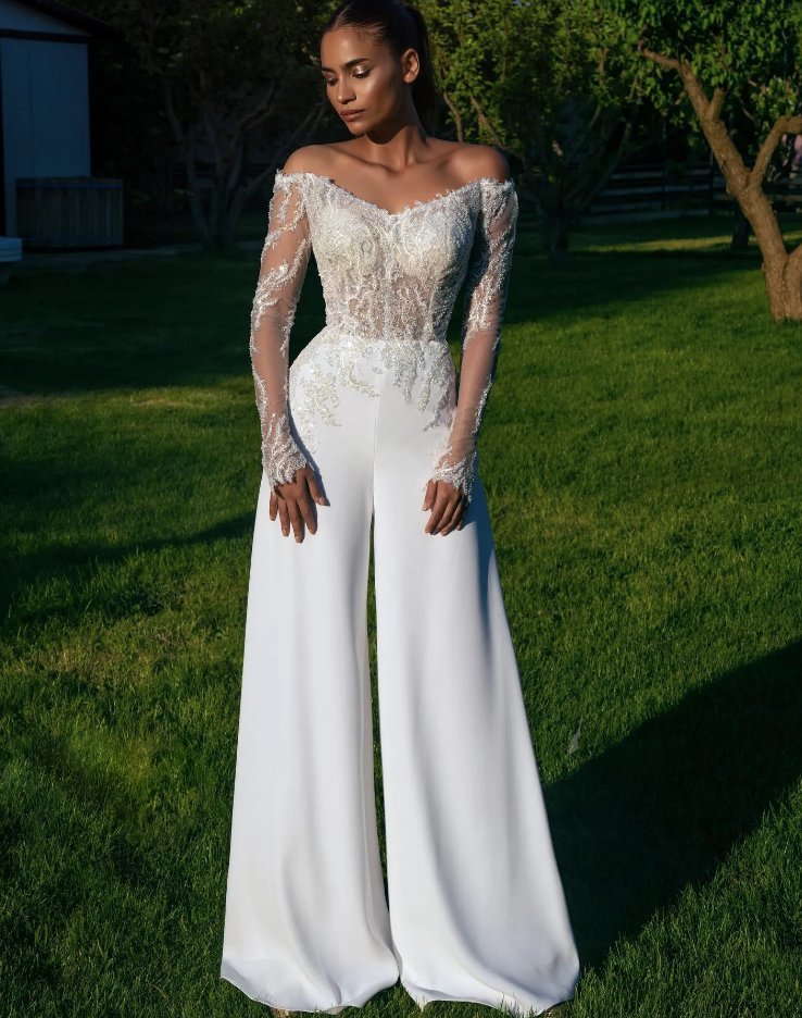 Schulterfreies Langarm Braut Einteiler Kurz Overall mit Tattoo&nbsp;Spitze