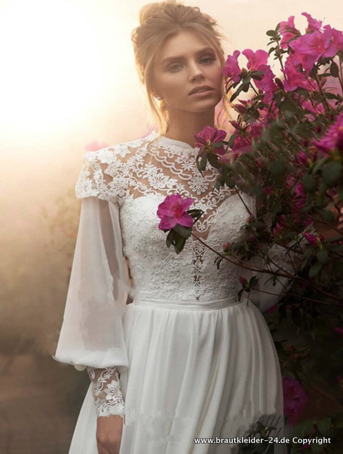 Vintage Style Langarm Brautkleid aus Spitze Hochgeschlossen