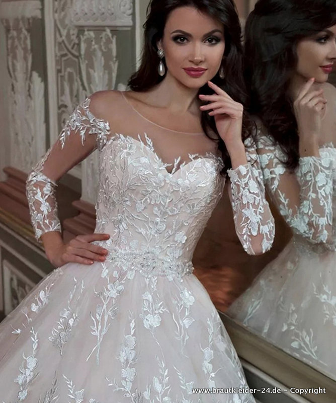 A Linie Brautkleid mit Spitze Ärmel und Herz Dekollette