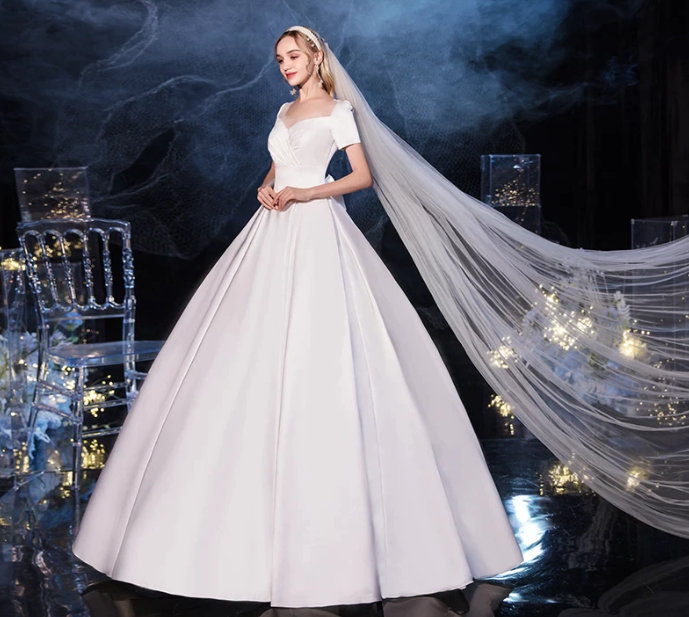 Kurzarm A Linie Satin Brautkleid Beate Schlicht&nbsp;Bodenlang