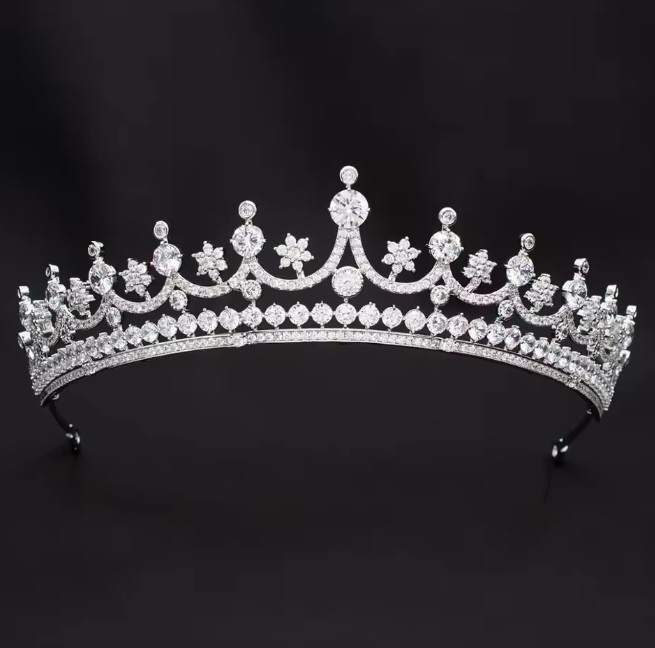 Zirkonia Prinzessin Tiara Diadem Jaden für die&nbsp;Braut