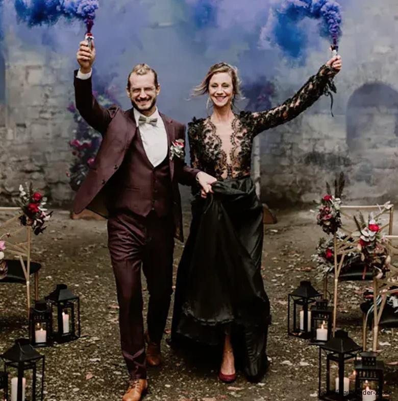 Gothic Style A Linie Langarm Brautkleid Carmina in&nbsp;Schwarz