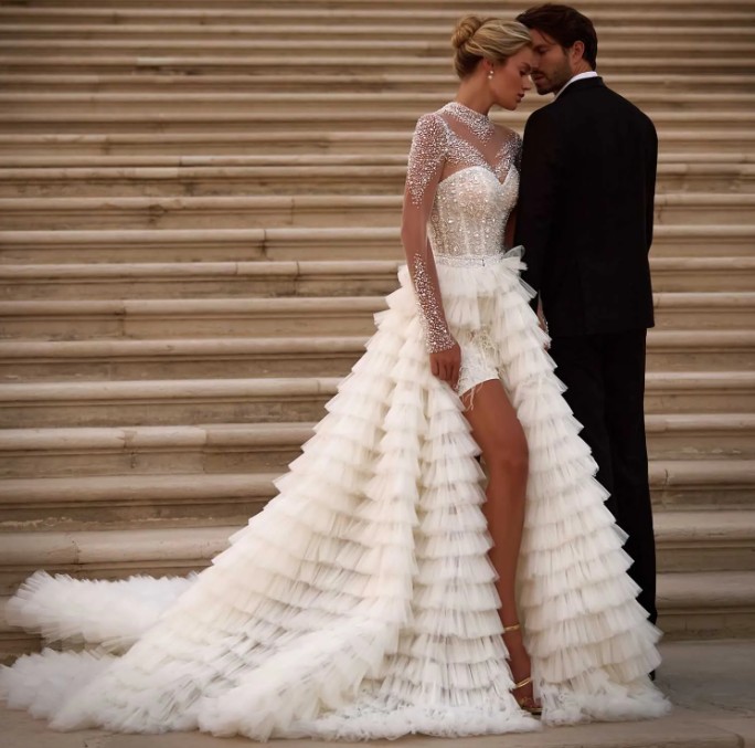 Langer Rock für die Braut mit Volants und Schleppe