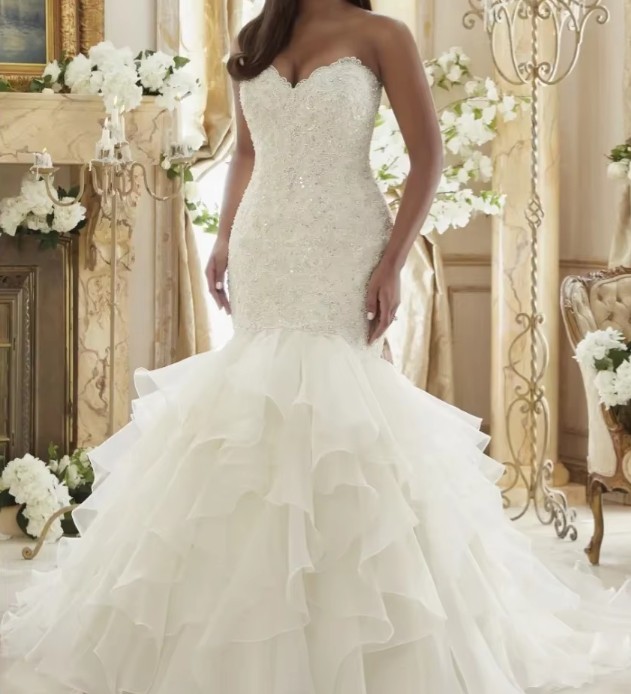 Schulterfreies Meerjungfrau Brautkleid Jaqueline mit Spitze Pailletten und&nbsp;Volants