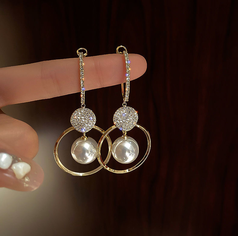 Kristall Braut Ohrringe Elea mit Weiße Perle